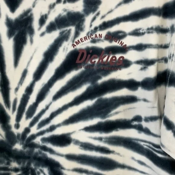 Dickies woman’s log sleeve tie dye shirt - Picture 2 of 7